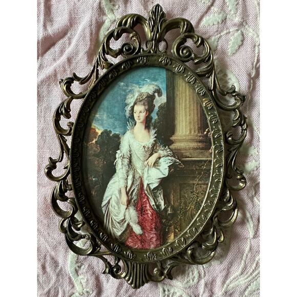 Vintage Antique set of Metal Oval Italian Brass Ornate Mini Silk Pictures Frames - Picture 9 of 16